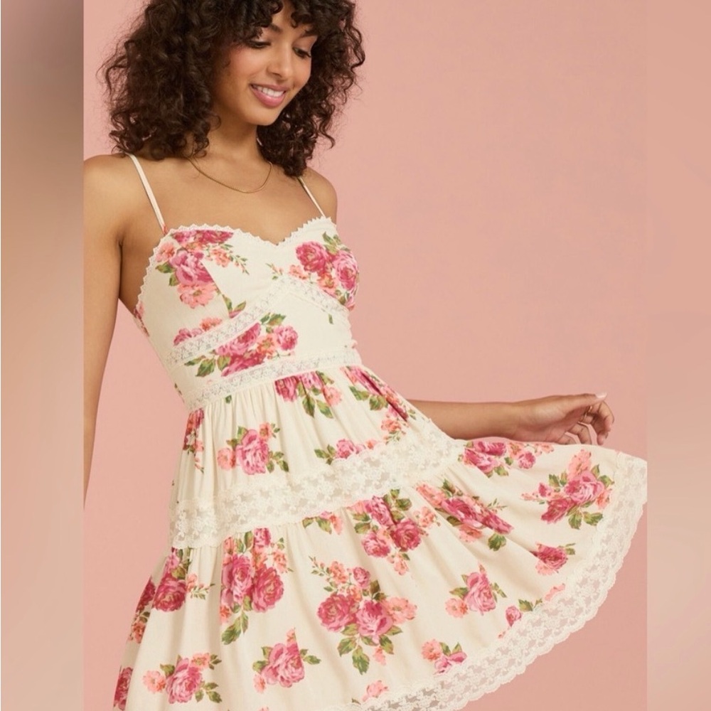 NWT Women’s Altar’d State Bettie Floral Mini Dress. Size Medium.
